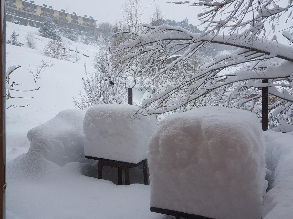 A Pousada Xalet Refugi Pere Carne La Molina  Exterior foto